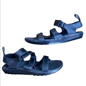 Dr Martens Women 9UK 11US Sandals Redfin Gladiator style Black Hydro leather